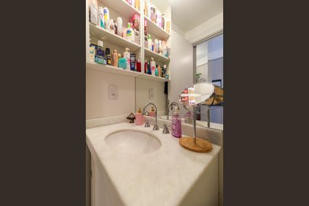 Studio para alugar com 25m², 0 quarto e sem vaga Studio para alugar com 25m², 0 quarto e sem vagaBanheiro