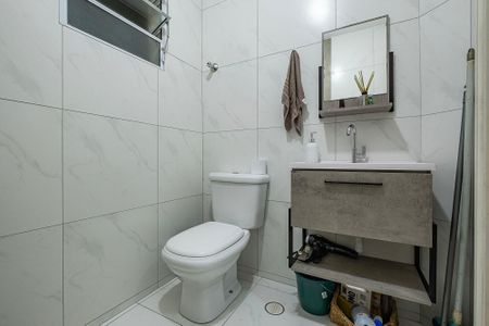 Banheiro de apartamento para alugar com 1 quarto, 38m² em Pinheiros, São Paulo