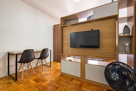 Sala/Quarto de apartamento para alugar com 1 quarto, 38m² em Pinheiros, São Paulo