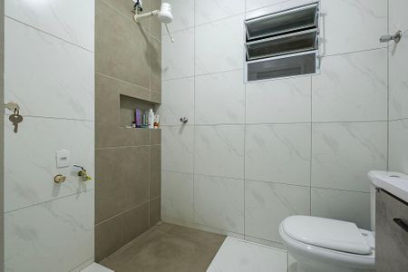Banheiro de apartamento para alugar com 1 quarto, 38m² em Pinheiros, São Paulo