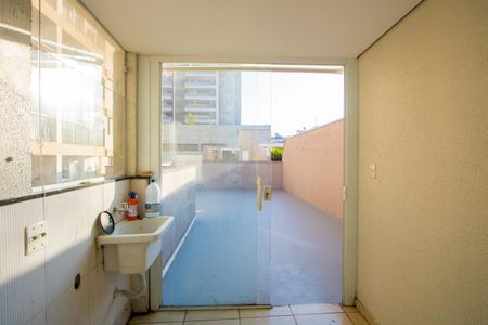 Apartamento para alugar com 110m², 2 quartos e 1 vagaÁrea de serviço