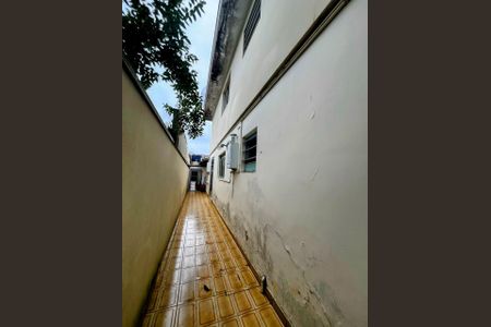 Casa à venda com 206m², 3 quartos e 2 vagas Casa à venda com 206m², 3 quartos e 2 vagasÁrea externa