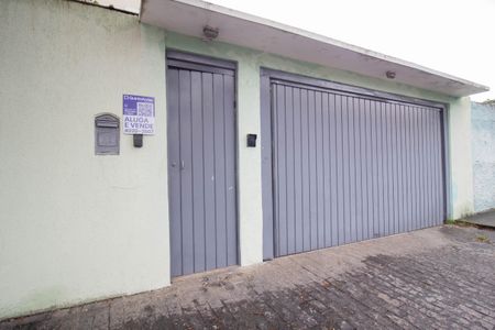Casa para alugar com 101m², 3 quartos e 5 vagasFachada - placa instalada