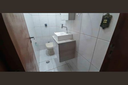 Lavabo de casa para alugar com 3 quartos, 100m² em Jardim Ester Yolanda, São Paulo