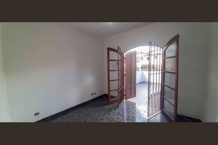 Casa para alugar com 100m², 3 quartos e 1 vaga Casa para alugar com 100m², 3 quartos e 1 vagaSuíte