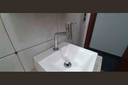 Casa para alugar com 3 quartos, 100m² em Jardim Ester Yolanda, São Paulo