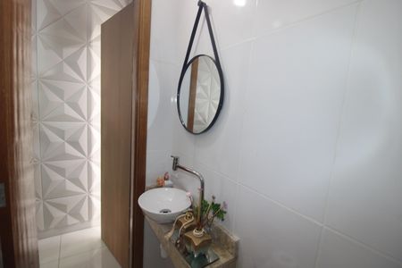 Casa à venda com 106m², 3 quartos e 3 vagasLavabo