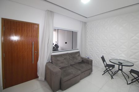 Casa à venda com 106m², 3 quartos e 3 vagasSala