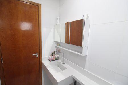 Casa à venda com 106m², 3 quartos e 3 vagasQuarto 3 - Banheiro