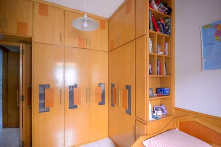 Casa à venda com 2147483650m², 3 quartos e 2 vagas Casa à venda com 2147483650m², 3 quartos e 2 vagasQuarto 2