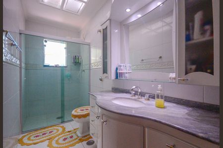 Casa à venda com 2147483650m², 3 quartos e 2 vagas Casa à venda com 2147483650m², 3 quartos e 2 vagasBanheiro da Suite