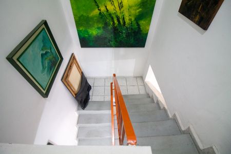 Escada de casa para alugar com 2 quartos, 140m² em Moema, São Paulo