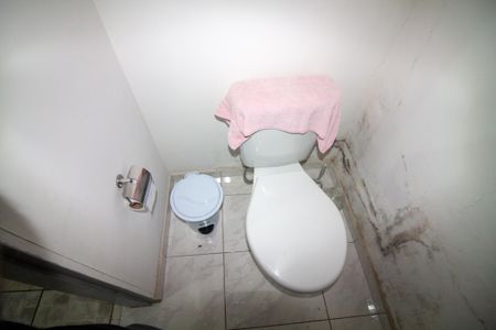 Casa para alugar com 140m², 2 quartos e 1 vaga Casa para alugar com 140m², 2 quartos e 1 vagaBanheiro de serviço