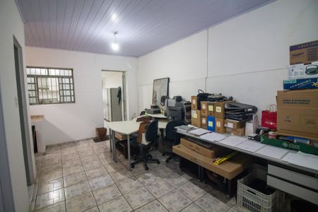 Casa para alugar com 140m², 2 quartos e 1 vaga Casa para alugar com 140m², 2 quartos e 1 vagaQuintal Coberto