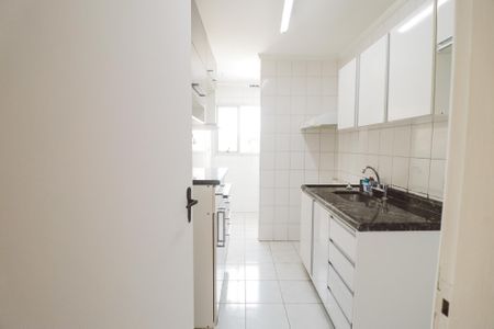 Apartamento à venda com 58m², 2 quartos e 1 vaga Apartamento à venda com 58m², 2 quartos e 1 vagaCozinha e Área de Serviço