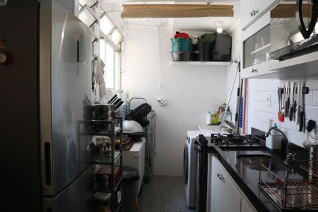 Apartamento à venda com 60m², 2 quartos e 1 vagaCozinha e Área de Serviço