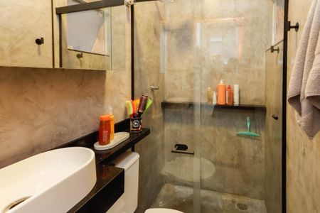 Banheiro da Suíte de casa à venda com 1 quarto, 35m² em Vila Nivi, São Paulo