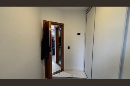 Apartamento à venda com 92m², 2 quartos e 1 vagaQuarto 2