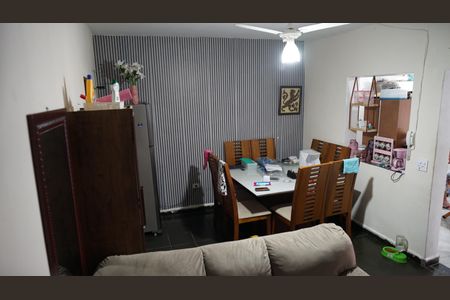 Casa à venda com 300m², 2 quartos e 4 vagasCasa 1 Sala