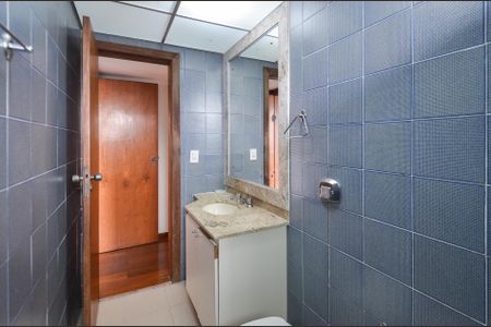 Apartamento à venda com 99m², 3 quartos e 1 vagaBanheiro Social