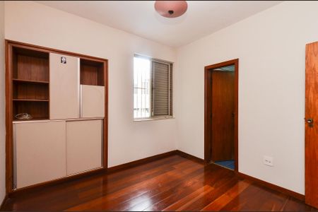 Apartamento à venda com 99m², 3 quartos e 1 vagaSuíte