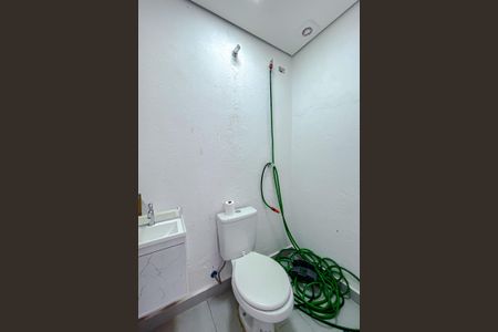 Banheiro de kitnet/studio para alugar com 1 quarto, 22m² em Parque da Mooca, São Paulo