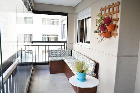 Apartamento à venda com 65m², 2 quartos e 1 vagaSacada