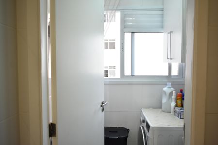 Apartamento à venda com 65m², 2 quartos e 1 vagaÁrea de Serviço