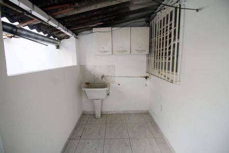 Casa à venda com 70m², 2 quartos e 1 vagaÁrea de Serviço