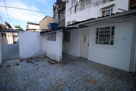 Casa à venda com 70m², 2 quartos e 1 vagaQuintal