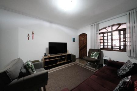 Casa à venda com 120m², 3 quartos e 1 vagaSala