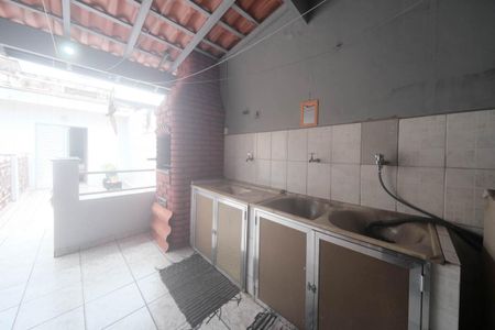 Casa à venda com 120m², 3 quartos e 1 vagaÁrea de Serviço