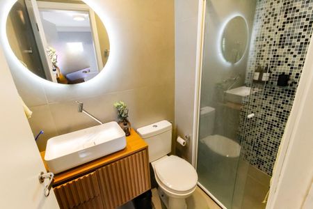 Apartamento à venda com 67m², 2 quartos e 1 vaga Apartamento à venda com 67m², 2 quartos e 1 vagaBanheiro da Suíte