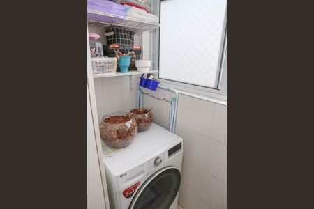 Apartamento à venda com 97m², 2 quartos e 2 vagas Apartamento à venda com 97m², 2 quartos e 2 vagasCozinha e Área de Serviço