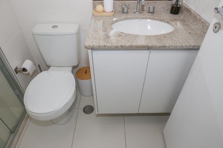 Apartamento à venda com 97m², 2 quartos e 2 vagas Apartamento à venda com 97m², 2 quartos e 2 vagasBanheiro da Suíte 2