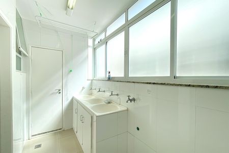 Apartamento para alugar com 120m², 3 quartos e 1 vaga Apartamento para alugar com 120m², 3 quartos e 1 vagaÁrea de Serviço