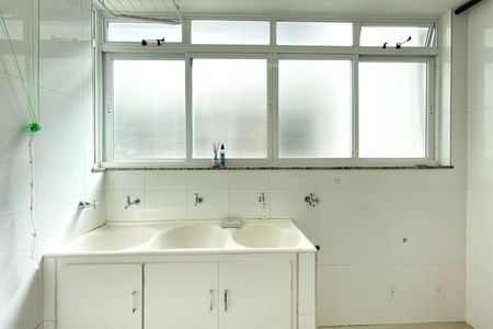 Apartamento para alugar com 120m², 3 quartos e 1 vaga Apartamento para alugar com 120m², 3 quartos e 1 vagaÁrea de Serviço