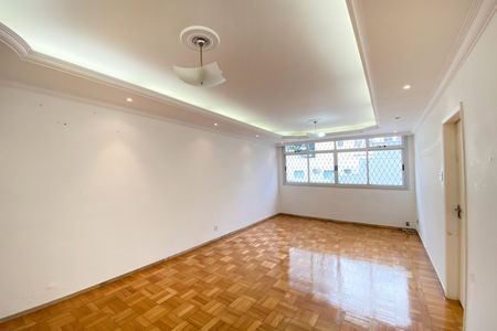 Apartamento para alugar com 120m², 3 quartos e 1 vaga Apartamento para alugar com 120m², 3 quartos e 1 vagaSala