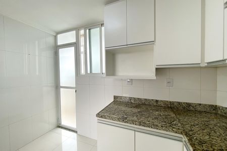 Apartamento para alugar com 120m², 3 quartos e 1 vaga Apartamento para alugar com 120m², 3 quartos e 1 vagaCozinha