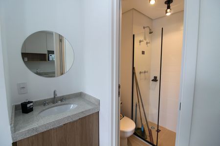 Banheiro de apartamento à venda com 1 quarto, 20m² em Butantã, São Paulo