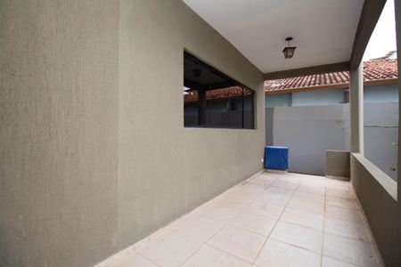 Casa de condomínio para alugar com 600m², 3 quartos e 4 vagasVaranda