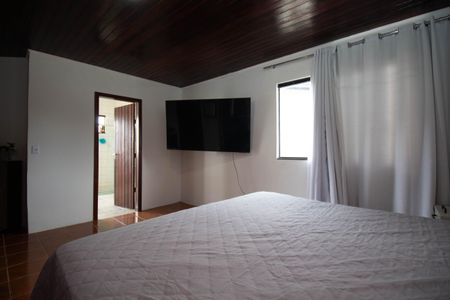 Casa de condomínio para alugar com 600m², 3 quartos e 4 vagasSuíte