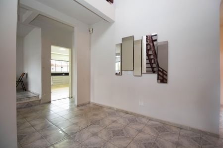 Casa de condomínio para alugar com 600m², 3 quartos e 4 vagasSala 1