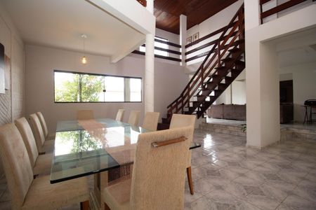 Sala 1 de casa de condomínio para alugar com 3 quartos, 600m² em Sh Contagem, Brasília