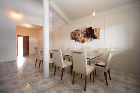 Casa de condomínio para alugar com 600m², 3 quartos e 4 vagasSala 1