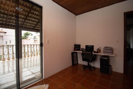 Casa de condomínio para alugar com 600m², 3 quartos e 4 vagasQuarto 2