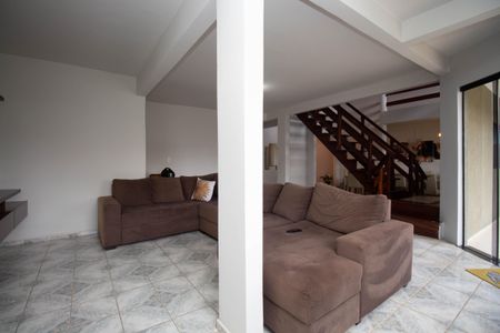 Casa de condomínio para alugar com 600m², 3 quartos e 4 vagasSala 2