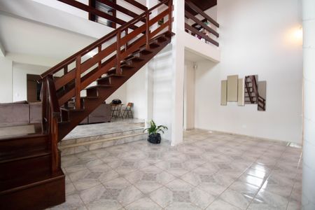 Casa de condomínio para alugar com 600m², 3 quartos e 4 vagasSala 1