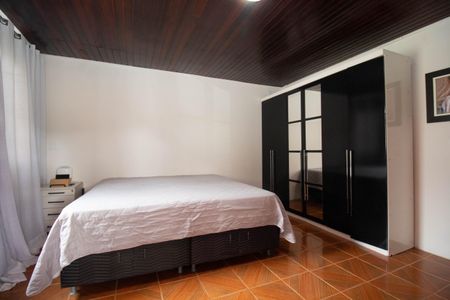 Casa de condomínio para alugar com 600m², 3 quartos e 4 vagasSuíte