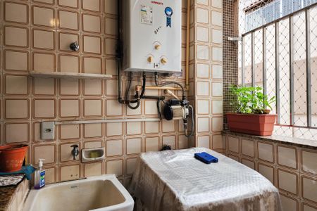 Apartamento à venda com 113m², 2 quartos e 2 vagasÁrea de Serviço 